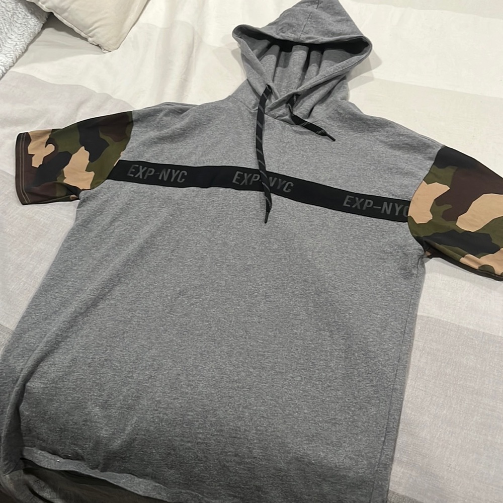 Express NYC short sleeve pullover